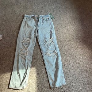 light wash ripped high waisted boyfriend jeans